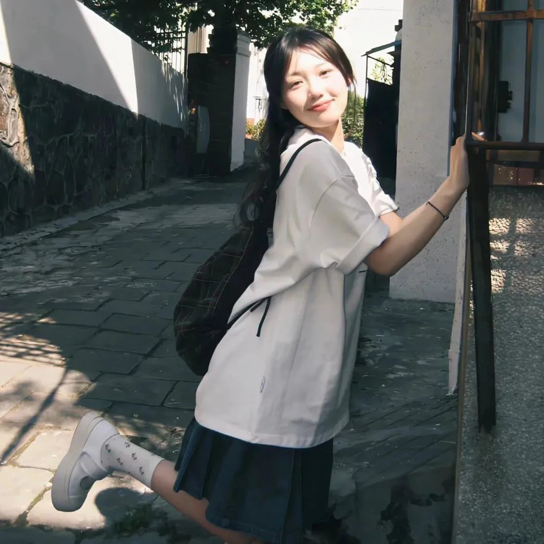 捣蛋的公鸡